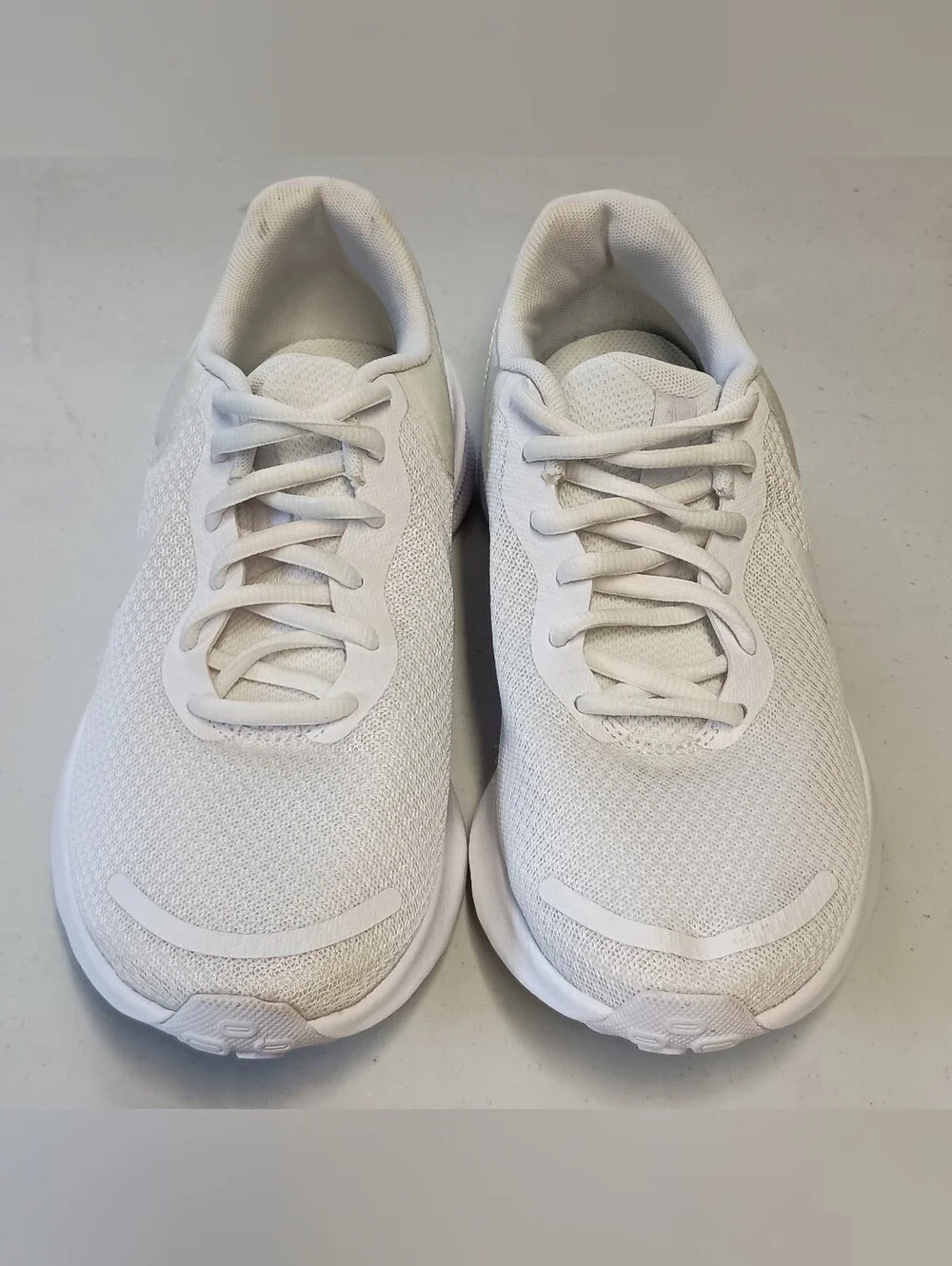 Nike Revolution 7 Running Shoes Womens Size 7.5 White Road Comfort Sneakers